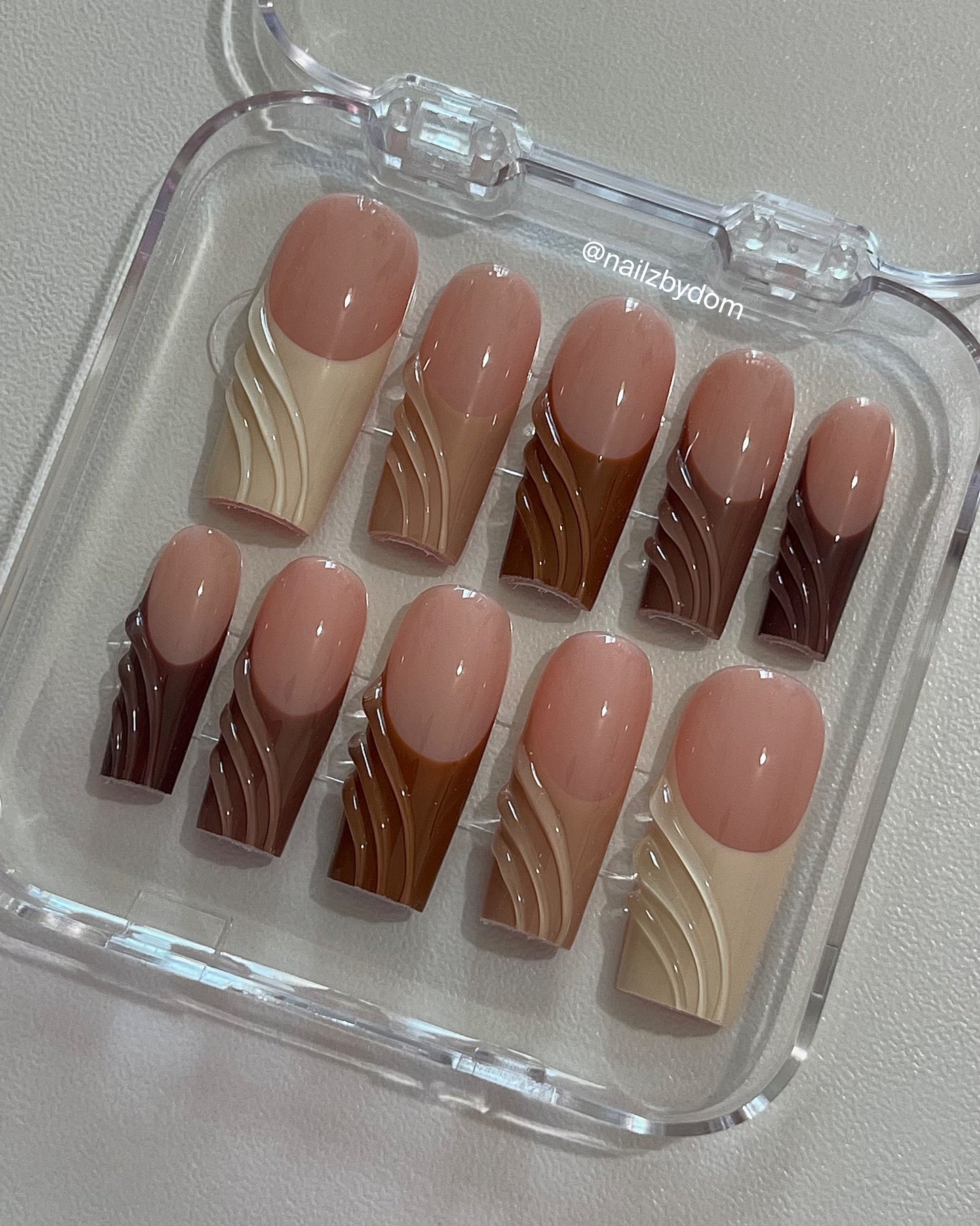 nudes 2.0.